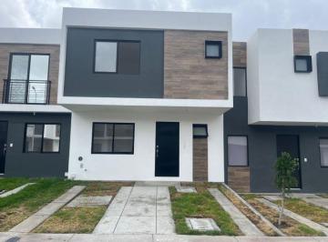 Casa de 3 habitaciones, El Marqués · Liquidacion! Casa en Queretaro en Fraccionamiento Zizana