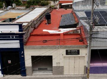 Casa · 320m² · 4 Recámaras · Casa con Local Comercial en Venta en Centro de Ciudad Guzmán | Av Reforma