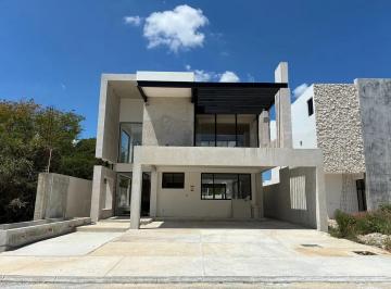 Fachada · Casa en Condominio en Blanca Residencial, Mérida