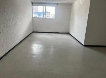Sala · Departamento de 84 m² con 3 Recámaras y Estacionamiento