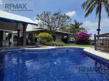 Casa · 302m² · 6 Recámaras · 3 Estacionamientos · Venta de Casa en Fraccionamiento, Burgos Bigambilias, Cuernavaca, Morelos…clave 6361