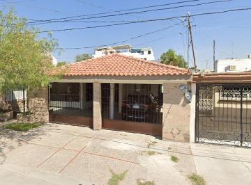 Casa de 3 habitaciones, Gómez Palacio · Bh Amplia Casa en Venta