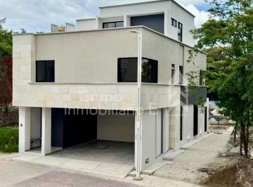 Casa de 4 habitaciones, Xalapa · Casa en Venta Ubicada en Fracc. Imperial, Monte Magno, Xalapa