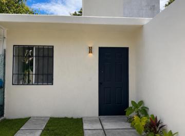 Casa de 2 habitaciones, Puerto Morelos · Casa Remodelada a 10 Mina de La Playa en Puerto Morelos
