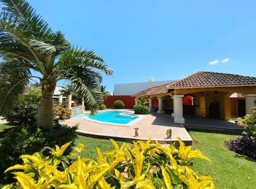Casa · 494m² · 3 Recámaras · 3 Estacionamientos · Casa en Venta de 1 Nivel con 1510 m² de Terreno en Cholul - (4)