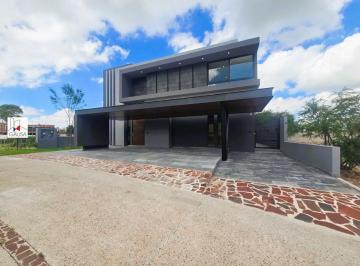 Casa en condominio de 4 habitaciones, Querétaro · Residencia Nueva en Venta en Cond. Rio. Fracc. Atozano, El Nuevo Queretaro, Qro