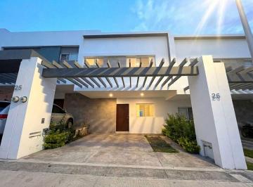 Casa en condominio de 3 habitaciones, El Marqués · Casa en Renta en El Mirador Condominio Coto Novo