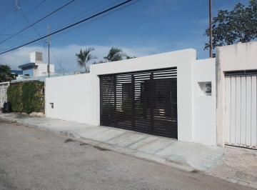Casa de 4 habitaciones, Mérida · Casa en Renta en La Colonia San Miguel | Rml |
