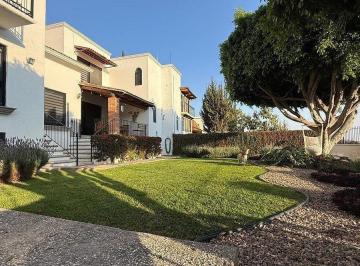 a3cb8d072a29cc46a7feef2e1854b52e61c9c61624c57a28ed0864d920d8d69f · Casa Venta/renta Dentro de Privada de 12 Casas, Av La Rica