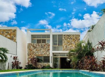 Casa · 248m² · 4 Recámaras · 4 Estacionamientos · Casa en Venta en Conkal, Mérida Yucatán