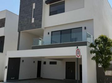 Casa de 3 habitaciones, Santiago · Casa en Venta en Los Linos Carretera Nacional