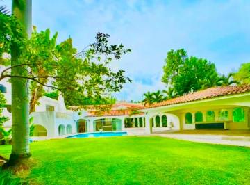Casa en Renta de 3 habitaciones Club de Golf Los Tabachines · Casa en Renta