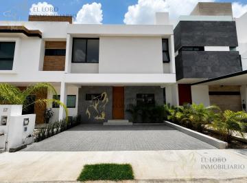 Casa · 160m² · 3 Recámaras · 2 Estacionamientos · Casa en Venta en Cancún | 3 Recámaras | Alberca Privada