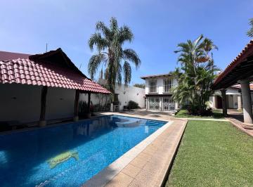 Casa · 484m² · 5 Recámaras · Casa - Vista Hermosa