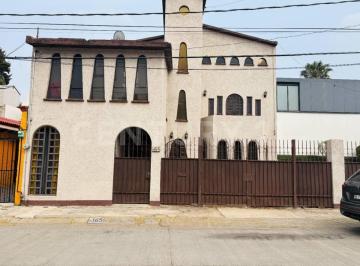 Casa · 320m² · 6 Recámaras · 4 Estacionamientos · Venta Casa Los Pastores Naucalpan 11397