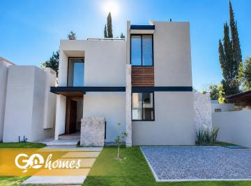 Casa de 3 habitaciones, Tequisquiapan · Casa en Venta Tequisquiapan, Condominio Villas San Carlos, Zona Centro, 3 Rec y Alberca