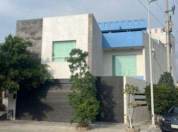 Casa en condominio · 357m² · 3 Recámaras · 2 Estacionamientos · Casa en Condominio en Los Viñedos