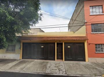 Casa de 2 habitaciones, Venustiano Carranza · Venta de Casa en Oriente 174 Colonia Moctezuma