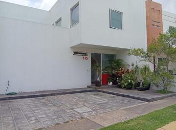 Casa de 1 habitación, Zapopan · Casa en Condominio en Valle Imperial, Zapopan