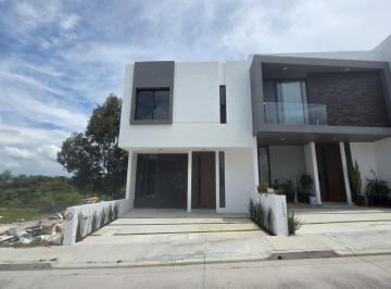 Casa · 142m² · 3 Recámaras · 2 Estacionamientos · Casa en Venta Cañadas Tres Marías Canchas Multideportivas, Lago, Cenadores