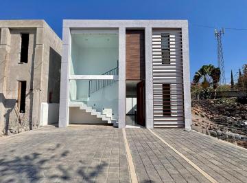 Casa · 140m² · 3 Recámaras · Casa en Venta, Al Sur de Cuernavaca, en Lomas Trujillo Emiliano Zapata, en Privada