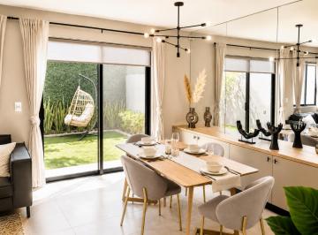 Casa · 92m² · 2 Recámaras · 2 Estacionamientos · Casa en Zákia