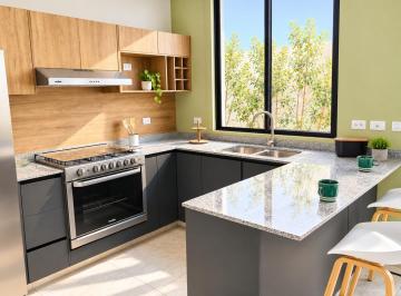 Casa · 100m² · 2 Recámaras · 2 Estacionamientos · Casa en Cumbres del Cimatario