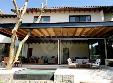 Casa · 1222m² · 5 Recámaras · 3 Estacionamientos · Casa en Venta en San Gaspar