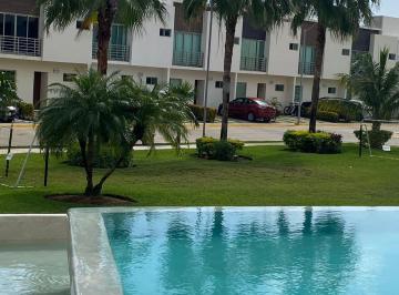 Casa en condominio · 3 Recámaras · 2 Estacionamientos · Casa en Condominio Duke Long Island en Renta