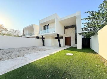Casa en condominio de 4 habitaciones, Mérida · Casas en Venta en Provincia, 4 Habitaciones Club de Golf, Tamanche Mérida Yucatán