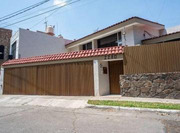 Casa · 384m² · 4 Recámaras · 3 Estacionamientos · Fabulosa Para Casa Habitación U Oficinas $11’500,000