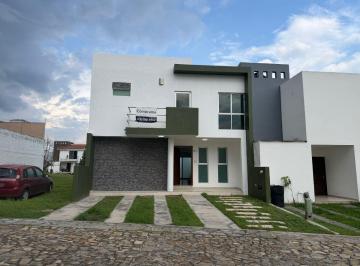 Casa en condominio de 3 habitaciones, Tlajomulco de Zúñiga · Venta de Casa Senderos Las Moras Zona Santa Anita Galerías