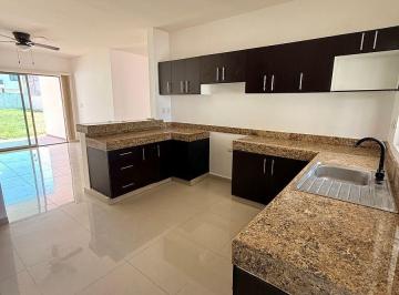 Casa de 4 habitaciones, Conkal · Casa de 4 Recámaras, 2 Plantas, en Privada Residencial Paseo del Ángel en Conkal