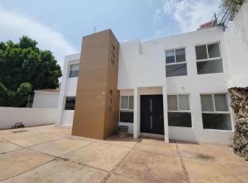 1 · Renta de Casa Como Oficina a Puerta Cerrada en Loma Dorada, Querétaro