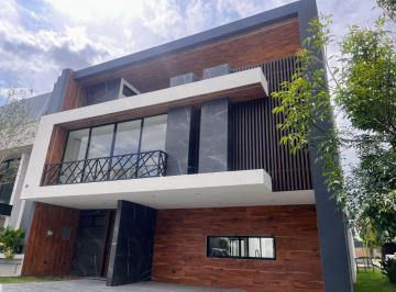 Casa de 4 habitaciones, San Andrés Cholula · Casa en Venta en Cluster Mónaco Junto Área Verde