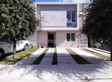 Casa de 3 habitaciones Renta MN 13,000 · Zakia - Casa 3 Recamaras (1 en Pb) con Patio y 2 Cajones de Estacionamiento.
