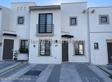 Casa de 3 habitaciones, El Marqués · Casa en Zakia 3 Recamaras con Cuarto de Tv en Pb. Cerrada con Amenidades (Gym, Alberca)