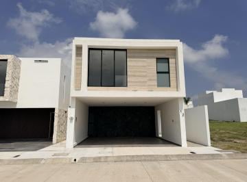 Casa · 180m² · 3 Recámaras · 2 Estacionamientos · Casa en Venta Punto Lomas Residencial Alvarado Veracruz