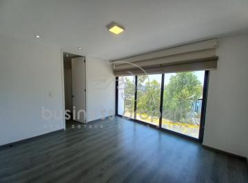 Casa · 180m² · 3 Recámaras · 2 Estacionamientos · Hermosa Casa en Zona Esmeralda