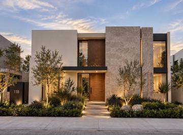 Casa en condominio de 4 habitaciones, Zapopan · Casa en Renta en Valle Real Zapopan | 4 Recámaras, Jardín, Estudio y Sótano