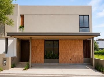 Casa de 3 habitaciones, Querétaro · Distinción en Cada Detalle, Aréa Verde Posterior - Altozano