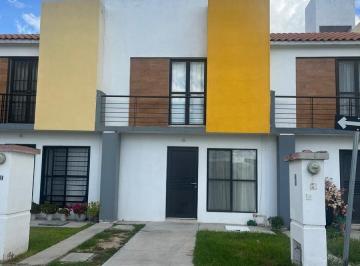 Casa en condominio · 3 Recámaras · 2 Estacionamientos · Casa en Renta en San Gerardo