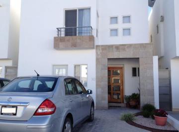 Casa · 3 Recámaras · 2 Estacionamientos · Casa Amueblada en Renta en Riconadas del Valle