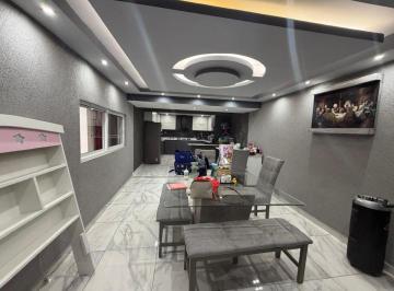 Casa de 3 habitaciones, Azcapotzalco · Hermosa Casa Remodelada en Venta, Col. Pasteros
