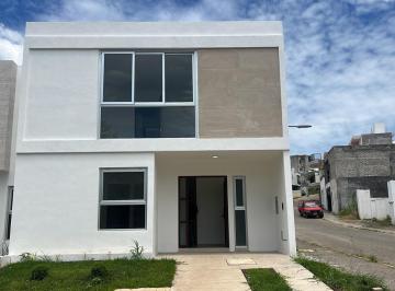 Casa · 178m² · 4 Recámaras · Casa en Venta