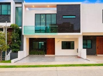 17f0017431f3d708ea4085d1d3e55c46442fd060ad44a0ad3a5458e731dc6f41 · Casa en Venta en La Cima, Zapopan, Jal