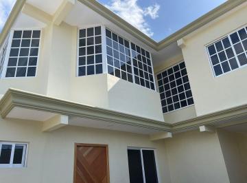 1e8596f633528dbd637d5551fc348f06e265accc8fb4ee6f49374f7b1f12e814 · Residencia con Local Comercial en Colonia Maya