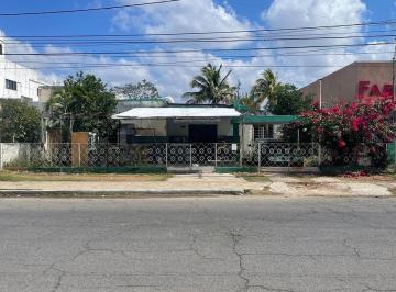dcd6da59e93096a5f1e6c7fb1a7e851f79984829fe77d6b41d34c0a1c5040f2b · Casa de Una Planta en Venta Sobre Av en Zona Comercial