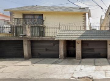 Casa de 3 habitaciones, Azcapotzalco · Venta de Casa en Claveria Azcapotzalco Ciudad de Mexico Firma con Notario Publico