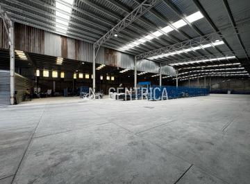 Bodega comercial · 2600m² · 4 Estacionamientos · Bodega Industrial - Los Angeles